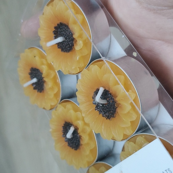 Sunflower Candle Lot by Ashland - Picture 10 of 10